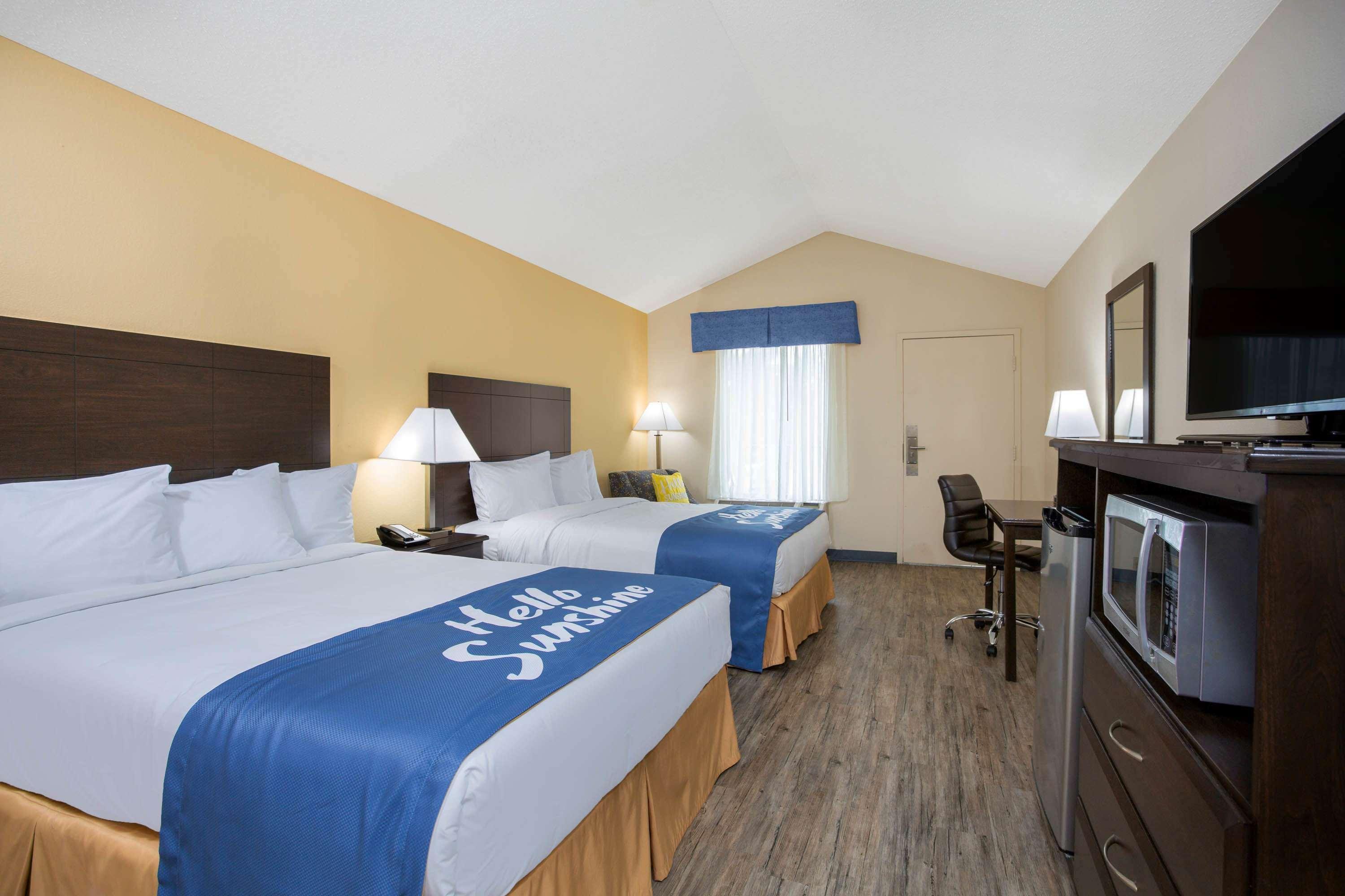 Days Inn By Wyndham Lake City Kültér fotó