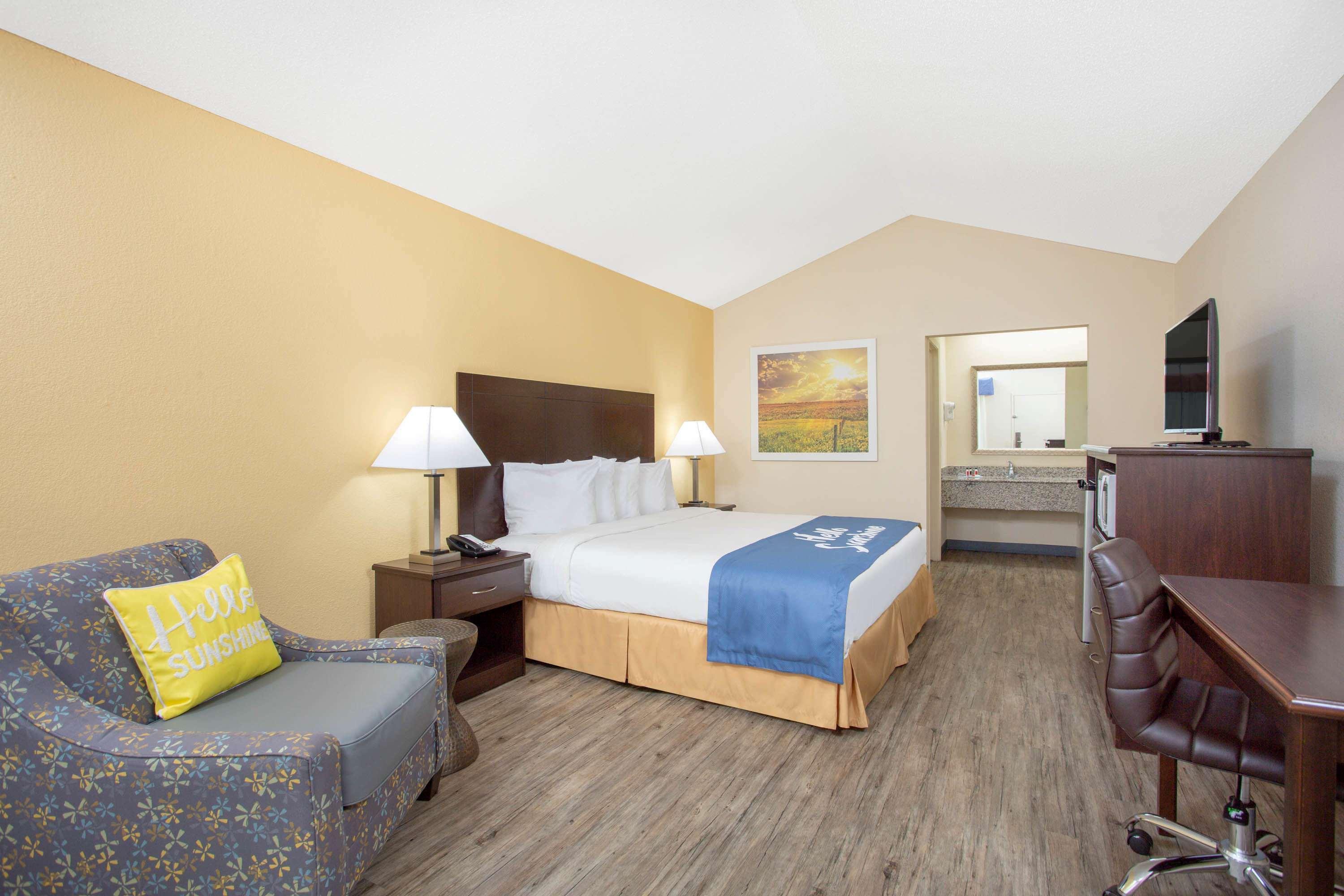 Days Inn By Wyndham Lake City Kültér fotó
