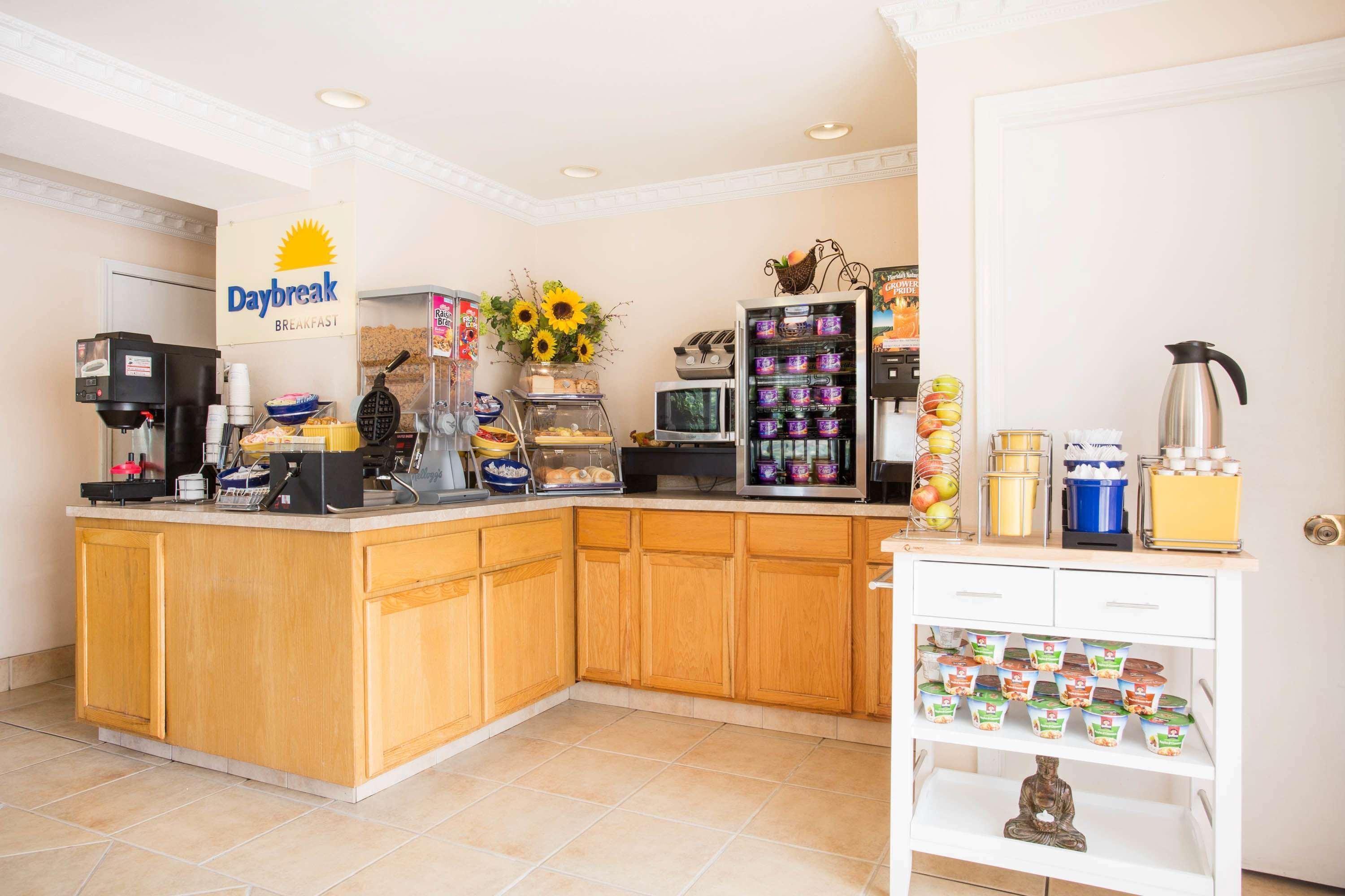 Days Inn By Wyndham Lake City Kültér fotó